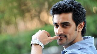 Kunal Kapoor's sweet gesture for a fan! Thumbnail