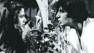 Big B reminisces time spent with Smita Patil thumbnail