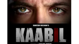 Hrithik grips all with intense eyes in sneak peek of 'Kaabil' Thumbnail