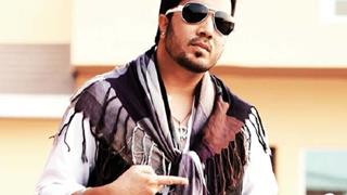 Mika Singh surely has a 'big and kind heart', here's the proof! Thumbnail