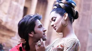 This Hrithik- Kangana Video might SHOCK you thumbnail