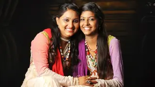 Nooran Sisters sing for a TV show thumbnail