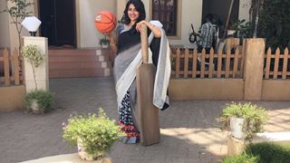 Look which actress is trying her hand at cricket!