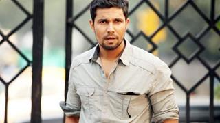 Randeep Hooda goes a notch higher for 'Do Lafzon Ki Kahaani' Thumbnail