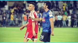 Arjun Kapoor's 'fanboy' moment with M.S. Dhoni Thumbnail