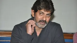 Working with Vijay makes Jagapathi Babu nostalgic Thumbnail
