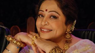 6 times Kirron Kher proved that she is Bollywood's most loved mother! Thumbnail