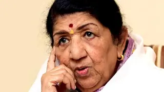 Lata Mangeshkar lauds 'Sa Re Ga Ma Pa' contestants Thumbnail
