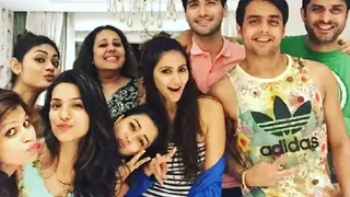 Reunion: When Tina Dutta hosted a Reunion for Uttaran team... Thumbnail