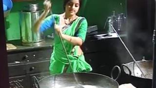 Suraj turns cooking teacher for Sandhya in Diya Aur Baati Hum!