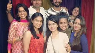 From the beginning to the end, the entire team of Balika Vadhu comes together! Thumbnail