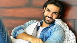 Karan V Grover makes up his mind; QUITS Bahu Humari Rajni_kant! Thumbnail