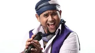 'Sa Re Ga Ma Pa 2012' winner Jasraj Joshi  debuts as playback singer with 'Rustom'! Thumbnail
