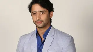 When Shaheer Sheikh turned into 'Devdas' for Kuch Rang Pyar Ke Aise Bhi! Thumbnail