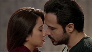 Kriti Kharbanda reveals about her KISS with Emraan Khan