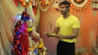 Namish Taneja's encounter with a 'FRAUD Pandit'! Thumbnail