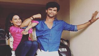 Kushal Tandon gets BURNT while trying to save Aneri on sets of 'Beyhadh'.. Thumbnail