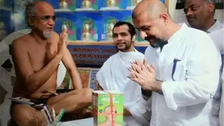 Vishal Dadlani APOLOGIZES to Jain Monk Tarun Sagar Thumbnail