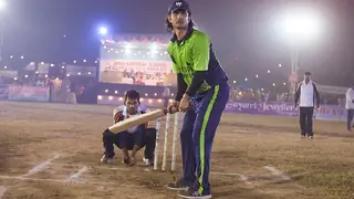 M.S. Dhoni : The Untold Story recieves screening request from B-school Thumbnail
