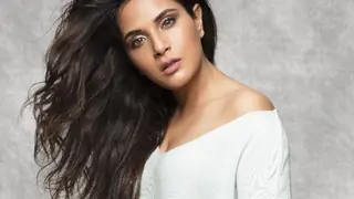 Richa's family comes to her rescue! Thumbnail