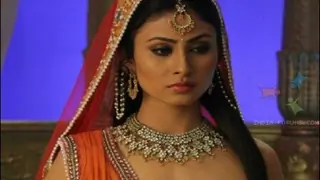 After playing Sati in 'Devon Ke Dev. Mahadev', Mouni Roy to now play 'Sita'! Thumbnail