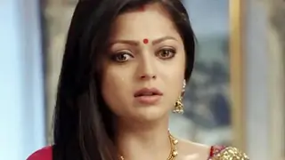 Look who saved Drashti Dhami from a STALKER!! Thumbnail