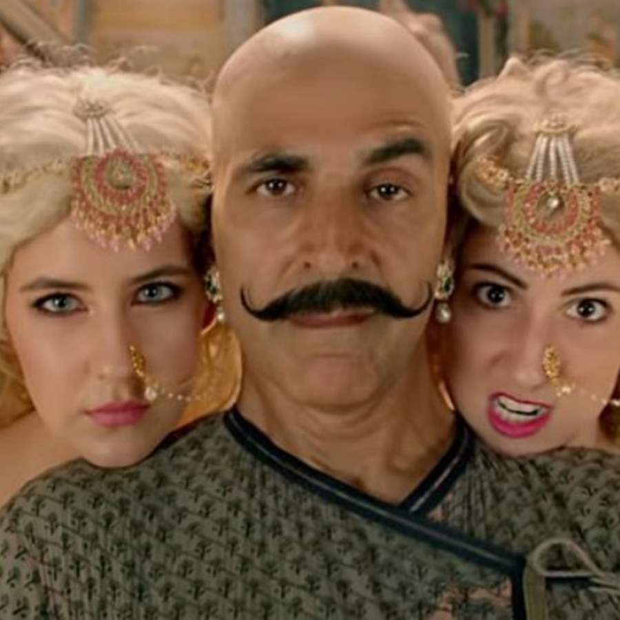 Akshay Kumar's 'BalaChallenge' from Housefull 4 has become a rage among  Bollywood Celebs!