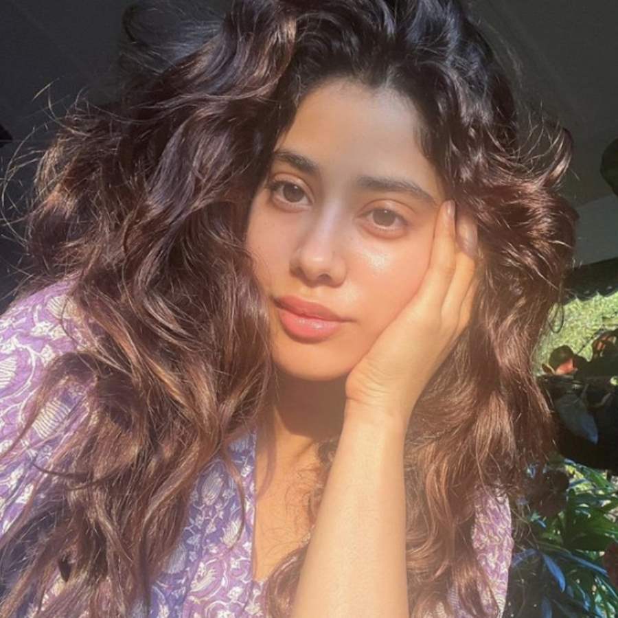 Janhvi Kapoor gives a glimpse of her cryptic wrist tattoo; talks about  being paparazzi's favourite | Hindi Movie News - Times of India