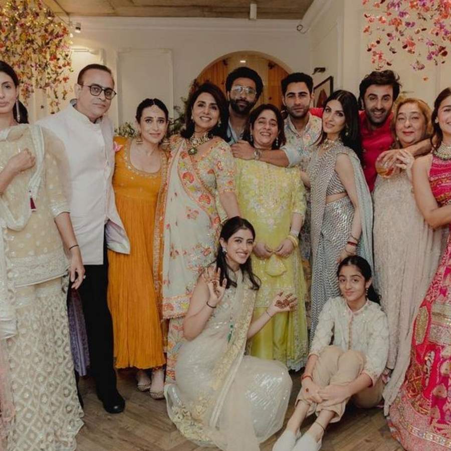 Jyoti Chheda's Artistry Shines : Alia Bhatt's Bridal Mehendi in 'Rocky Aur  Rani Ki Prem Kahani - Oneindia News