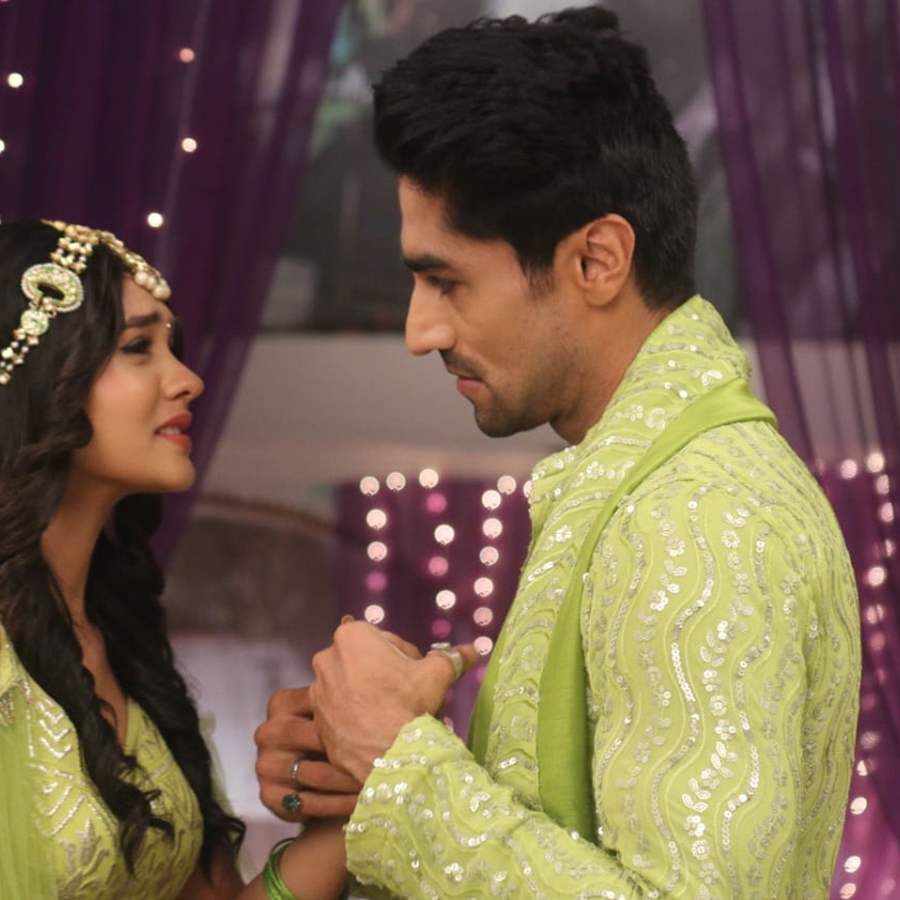 Yeh Rishta Kya Kehlata Hai: Akshara and Abhimanyu Are Finally Married, Fans  Congratulate 'Mr and Mrs Birla' - News18