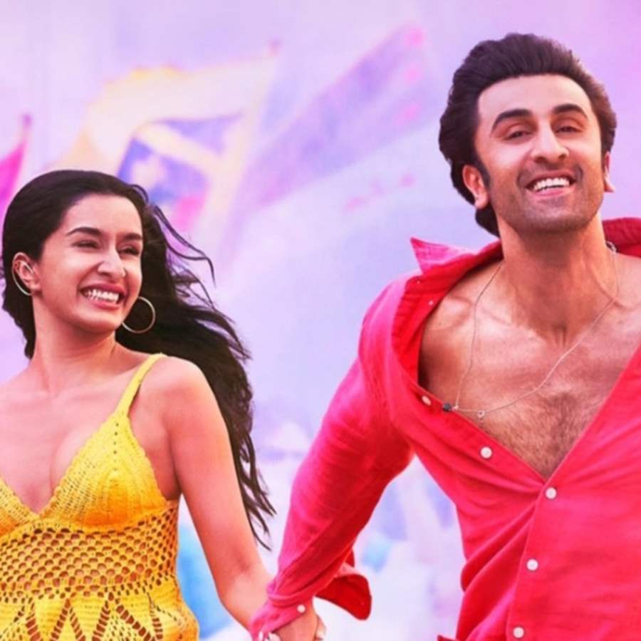 Tu Jhoothi Main Makkar Twitter Review: Ranbir Kapoor's andaaz, Shraddha  Kapoor's thumkas impress audience