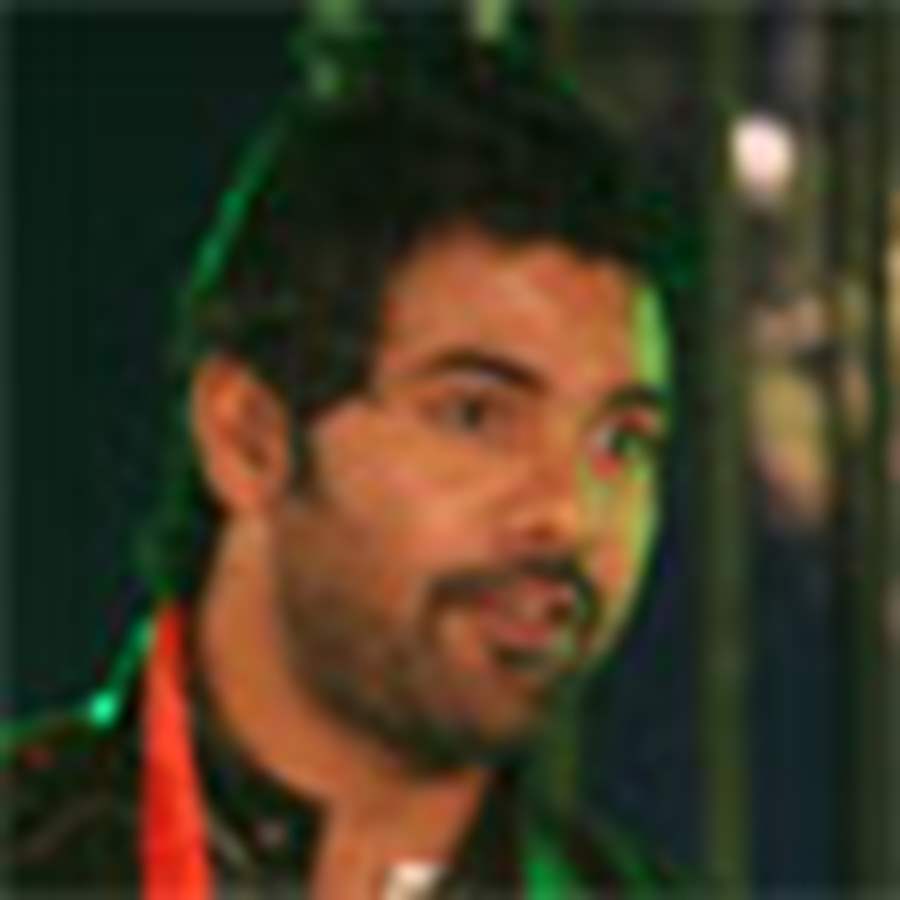 answer lead Directly Shabbir Ahluwalia, the new Guinness Record Holder!! | India Forums