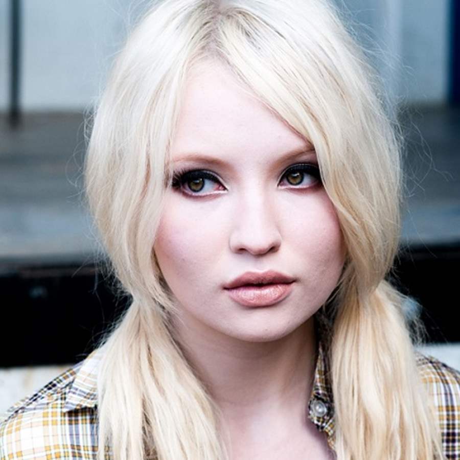 Emily Browning loved essaying Legend role | India Forums