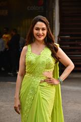 Celebrities snapped for Dance Deewane show