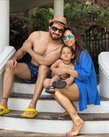 Dheeraj Dhoopar with his family