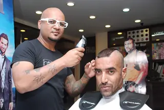 Aalim Hakim promotes A-Team movie with hair style "Mohwak" at Versova Thumbnail