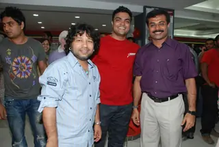 Ruslaan, Tiger Shroff and Kailash Kher launch Snap 24/7 Gym at Malad, near Croma in Mumbai Thumbnail