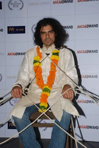 Imtiaz Ali kidnapped and trapped as a groom Thumbnail
