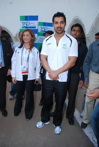 John promotes Mumbai Marathon at WTC Thumbnail