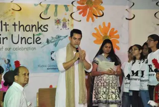 Aamir Khan grace Seksaria School festival at Malad in Mumbai Thumbnail