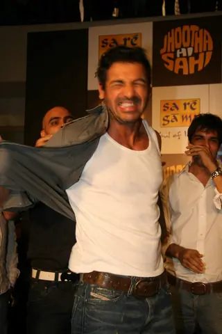 Jootha Hi Sahi music launch at Oberoi Mall Thumbnail