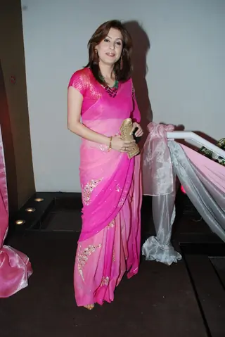 Isha Koppikar''s sangeet at Mayfair rooms Thumbnail