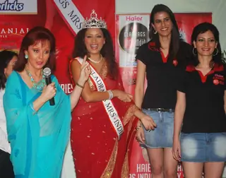 Gladrags Mrs. India Press Conference in Mumbai Thumbnail