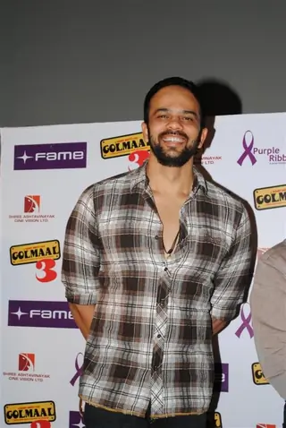 Golmaal 3 cast celebrate success of their film with underprivileged kids on Children’s Day at FAME Cinemas in Andheri, Mumbai Thumbnail