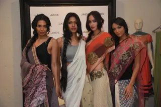 Top models posing for shutterbugs at Jade store Thumbnail
