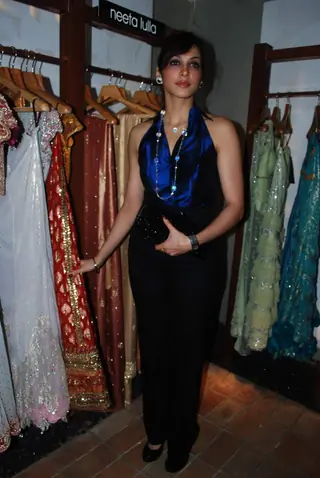 Isha Koppikar at Neeta Lulla Boutique Thumbnail
