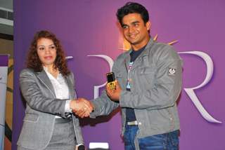 Madhavan launches Spark Mobile at Marine Plaza in Mumbai