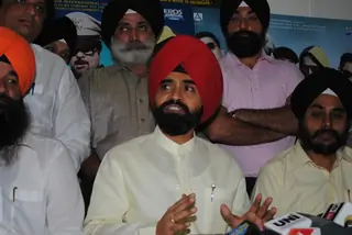 Anil Kapoor Meets Sikh Delegates Thumbnail