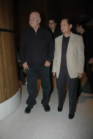 Liza Mallik big Bhojpuri debut with Manoj Tiwari Thumbnail