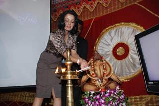 Celina Jaitley at Aditya Jyot Eye Hospital to launch care for the eye program at Wadala, in Mumbai